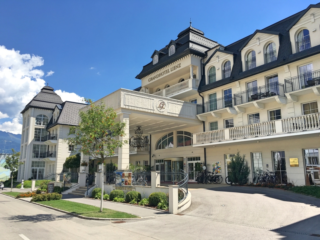 Grandhotel außen.jpg