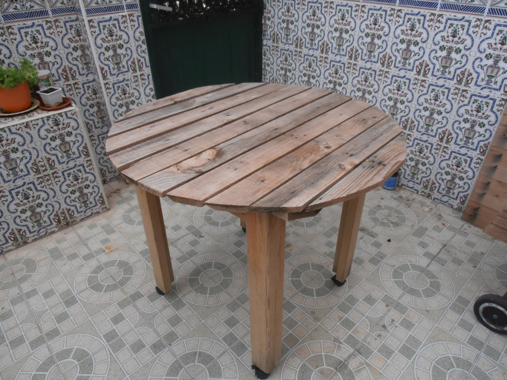 igy_is_lehet_8_pixabay_table-1792695.jpg