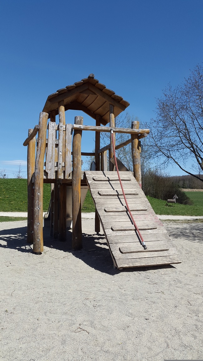5_playground-722368.jpg