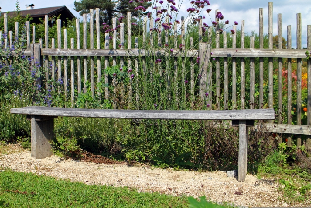 15_pixabay_antranias-wooden-fence-440804.jpg
