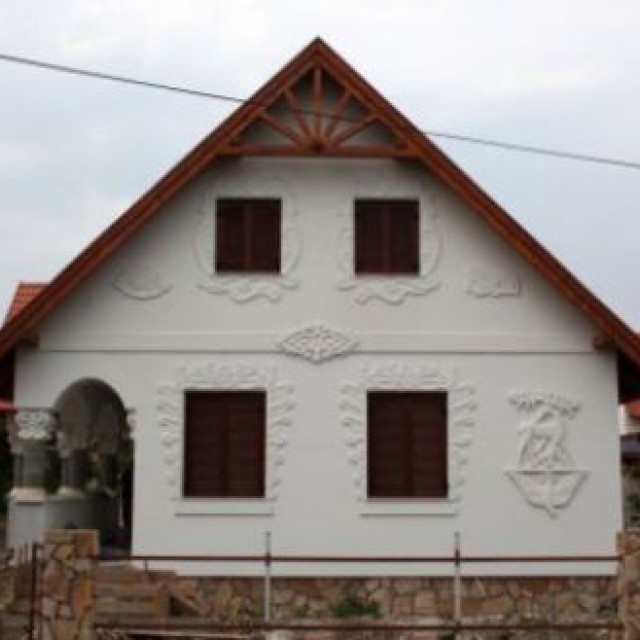 Képzőművészet a homlokzaton