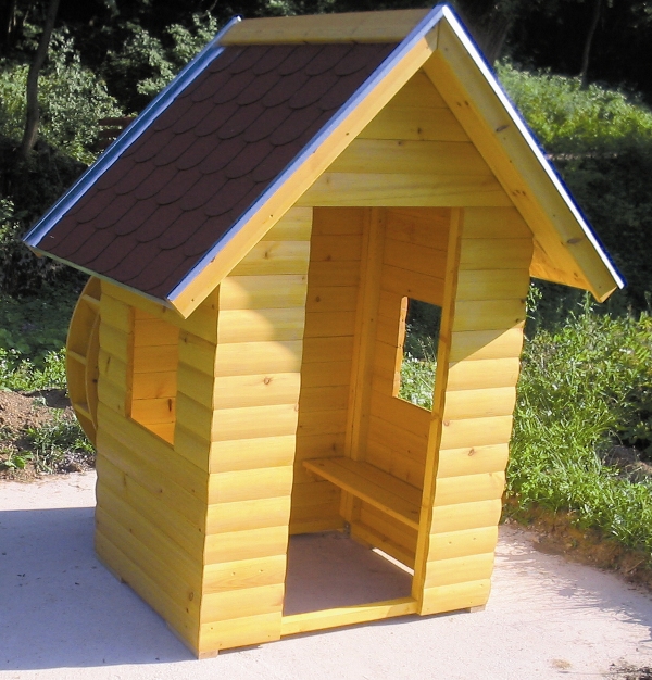 Vízimalom díszíti a kertet Vízimalom díszíti a kertet