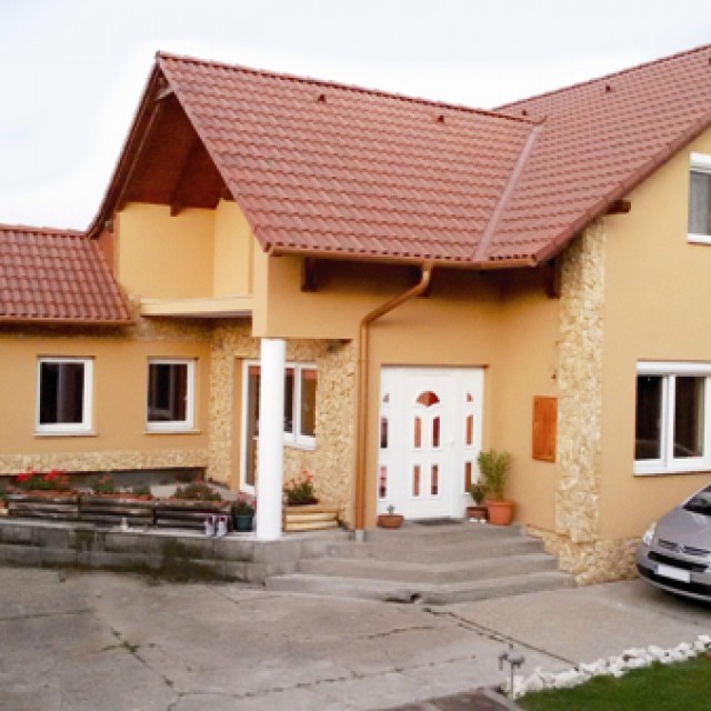 Terméskő a házon