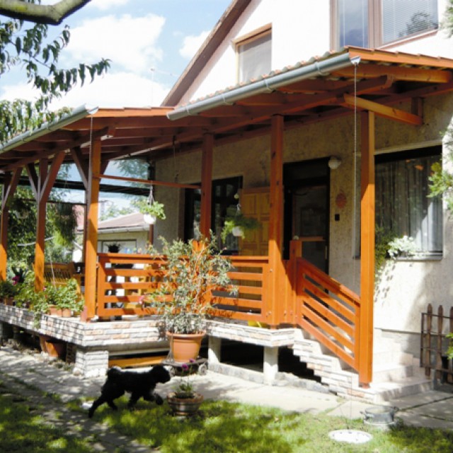 Kényelmes terasz s. k.