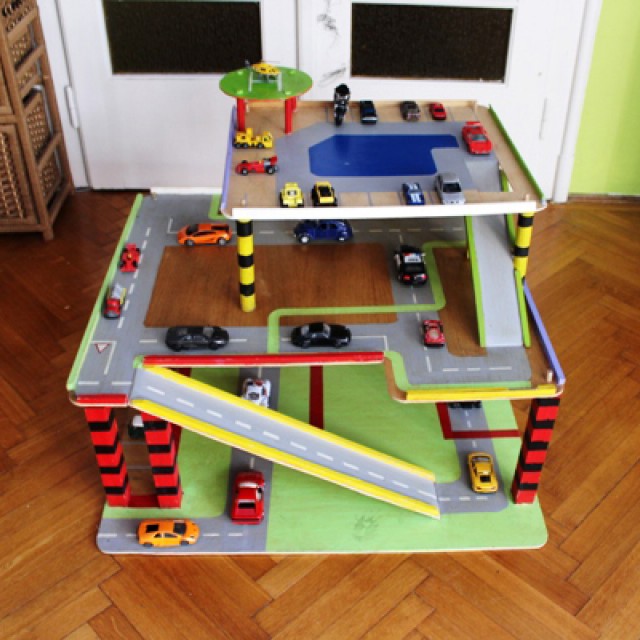 Diy játékgarázs