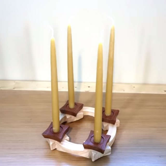 Barkácsolj adventi gyertyatartót fából