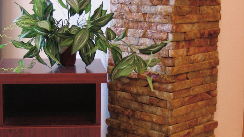 Sziklafal a nappaliban: díszkő a sarokra Sziklafal a nappaliban: díszkő a sarokra