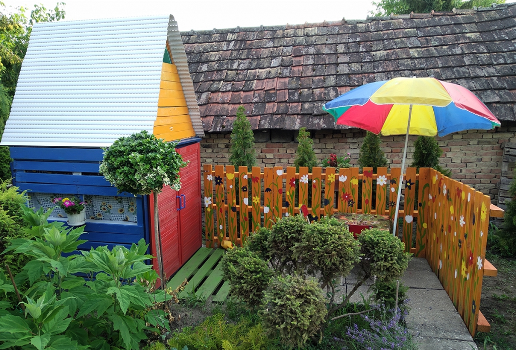 Játszóházikó fillérekért: bontott és maradék anyagokból