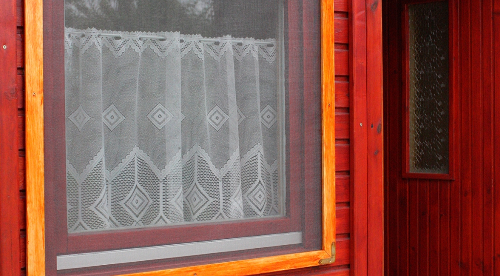 Szúnyogháló felszerelése egyszerűen Szúnyogháló felszerelése egyszerűen