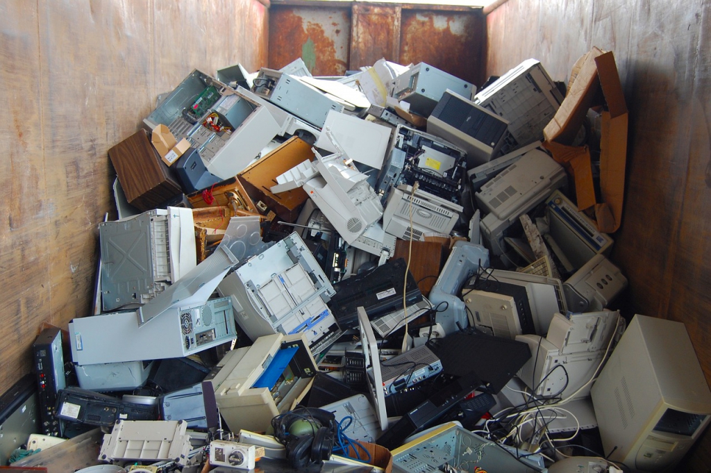 Az elektronikai hulladék jelentős része ismeretlen helyen végzi