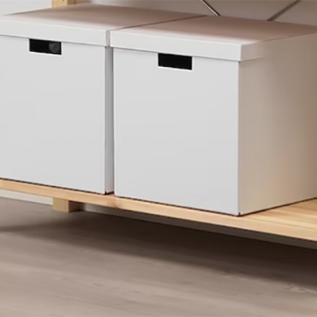 Mutatós térelválasztó IKEA oldalelemekből