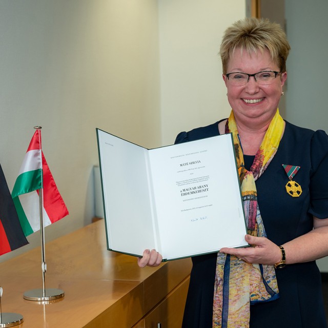 Magyar Arany Érdemkereszt kitüntetést kapott Máté Szilvia, a BD-EXPO Kft. ügyvezetője