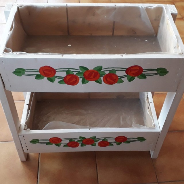 Virágládák, virágtartók készítése tavaszra