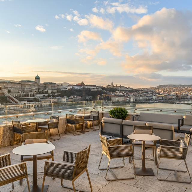 Elindult a tetőterasz szezon: vár a Liz & Chain Rooftop Bár