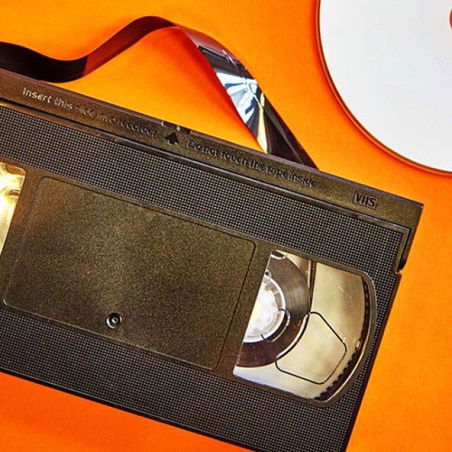 Barkácsolj régi VHS-kazettákból: kreatív ötletek, ha amúgy csak kidobnád őket!