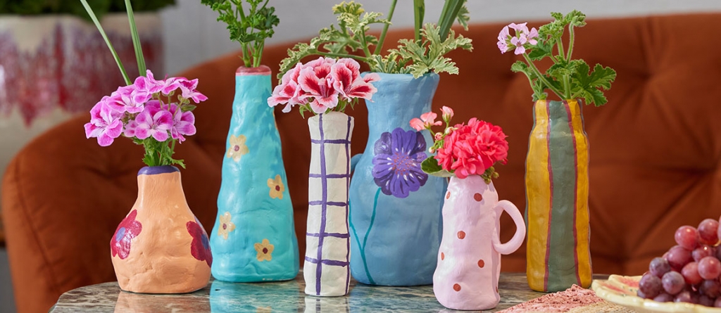 Különleges vázák újrahasznosított palackokból: mutatjuk, hogyan készülnek!