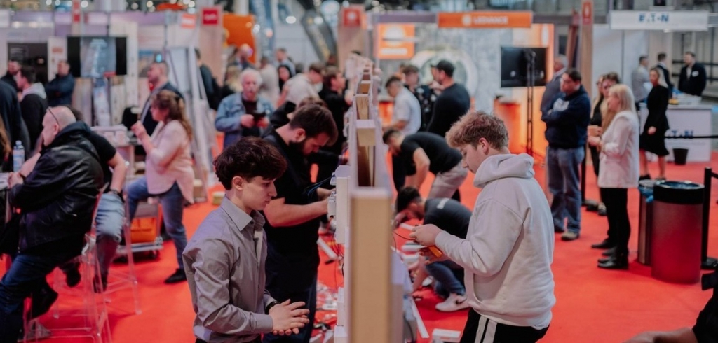 Színpad, LED-fal, stand-up: a Construmán mutatta meg magát a Daniella Electricity
