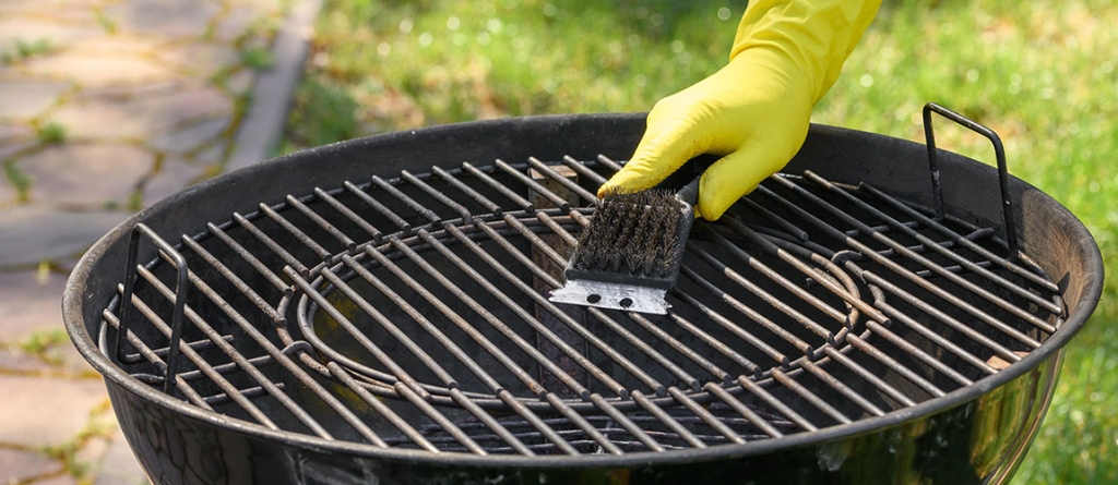 A faszenes grillező profi megtisztításának 5 lépése: ne hagyd ki egyiket sem!