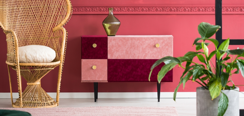 Kopott, régi komódból izgalmas bútorcsoda: ötletek, ha bútorfelújításba fognál!