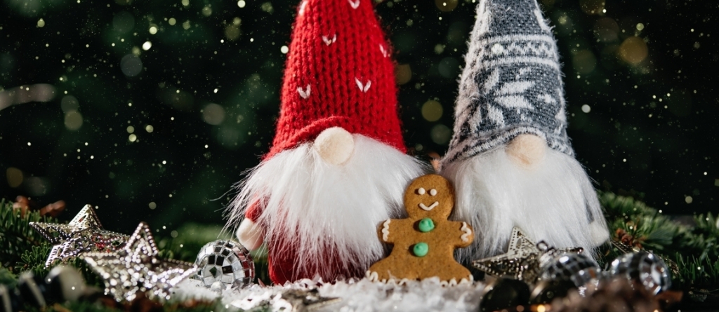 Karácsonyi manó dekoráció újrahasznosítással: üres öblítős flakon lesz az alapja!